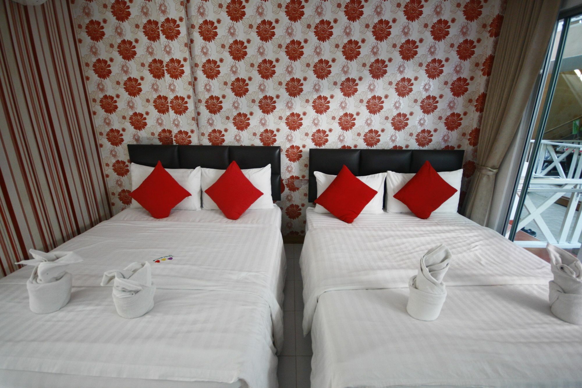 Tawaen Beach Resort Koh Larn Exterior foto