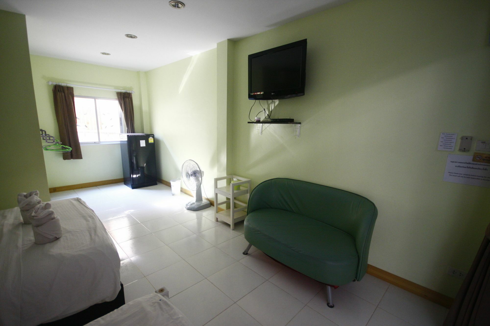 Tawaen Beach Resort Koh Larn Exterior foto